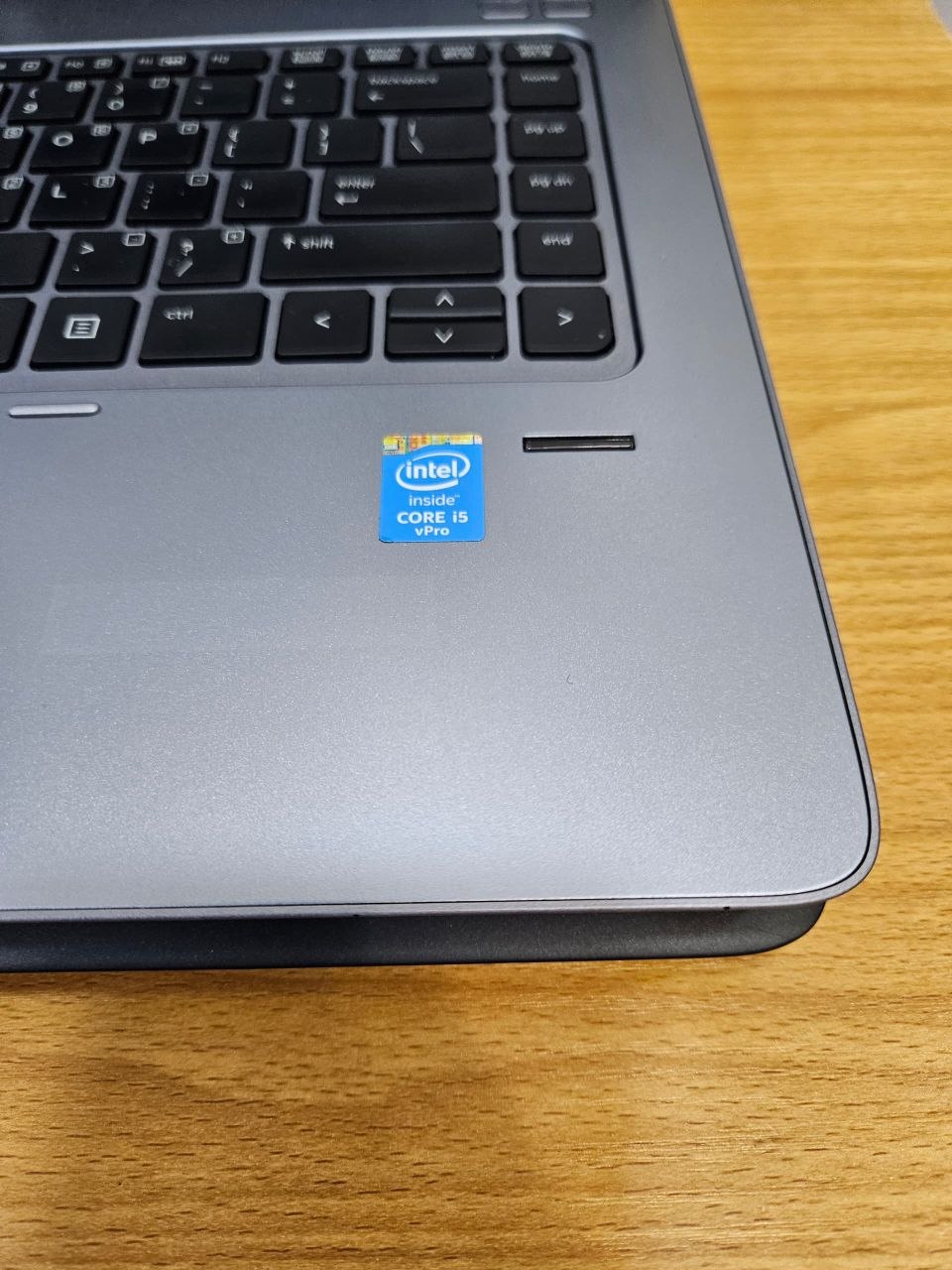 HP EliteBook 840 G2 14" FHD–Intel Core i5 5th Gen | 8GB RAM|256GB SSD | Intel HD Graphics 5500|Backlit Keyboard|Windows 10| Includes Charger - Image 3
