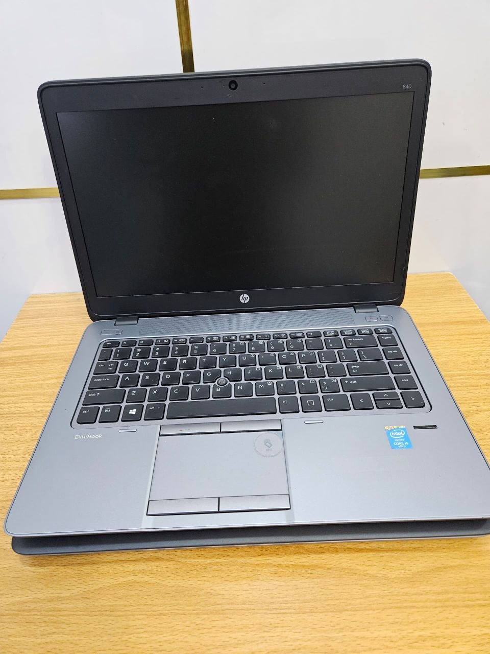 HP EliteBook 840 G2 14" FHD–Intel Core i5 5th Gen | 8GB RAM|256GB SSD | Intel HD Graphics 5500|Backlit Keyboard|Windows 10| Includes Charger - Image 2
