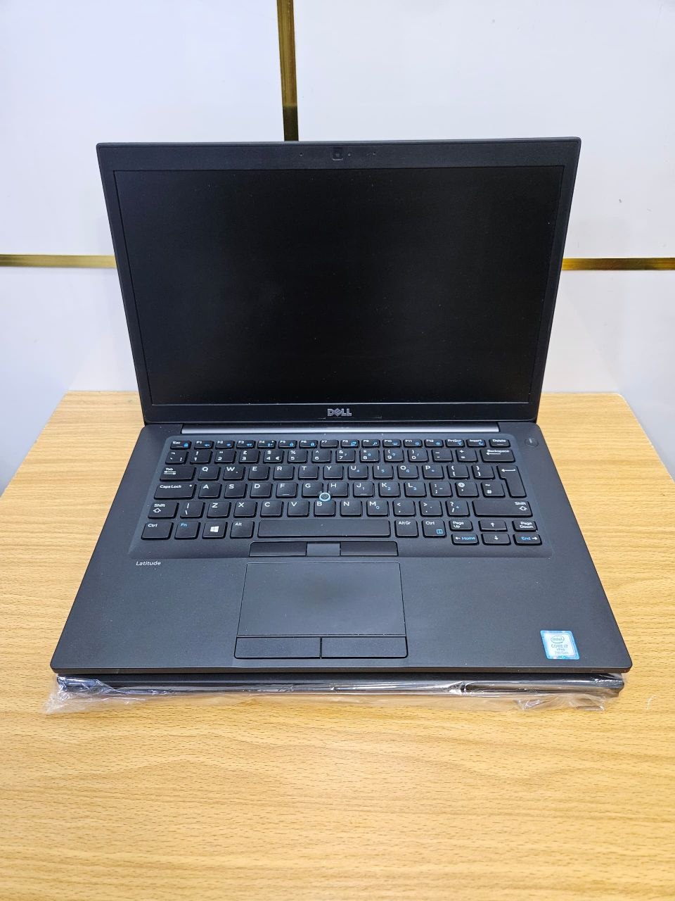 Dell Latitude 7490 14" FHD–Intel Core i7 8th Gen|16GB RAM|256GB SSD|Intel UHD 620|Backlit Keyboard|Windows 11| Includes Charger - Image 2
