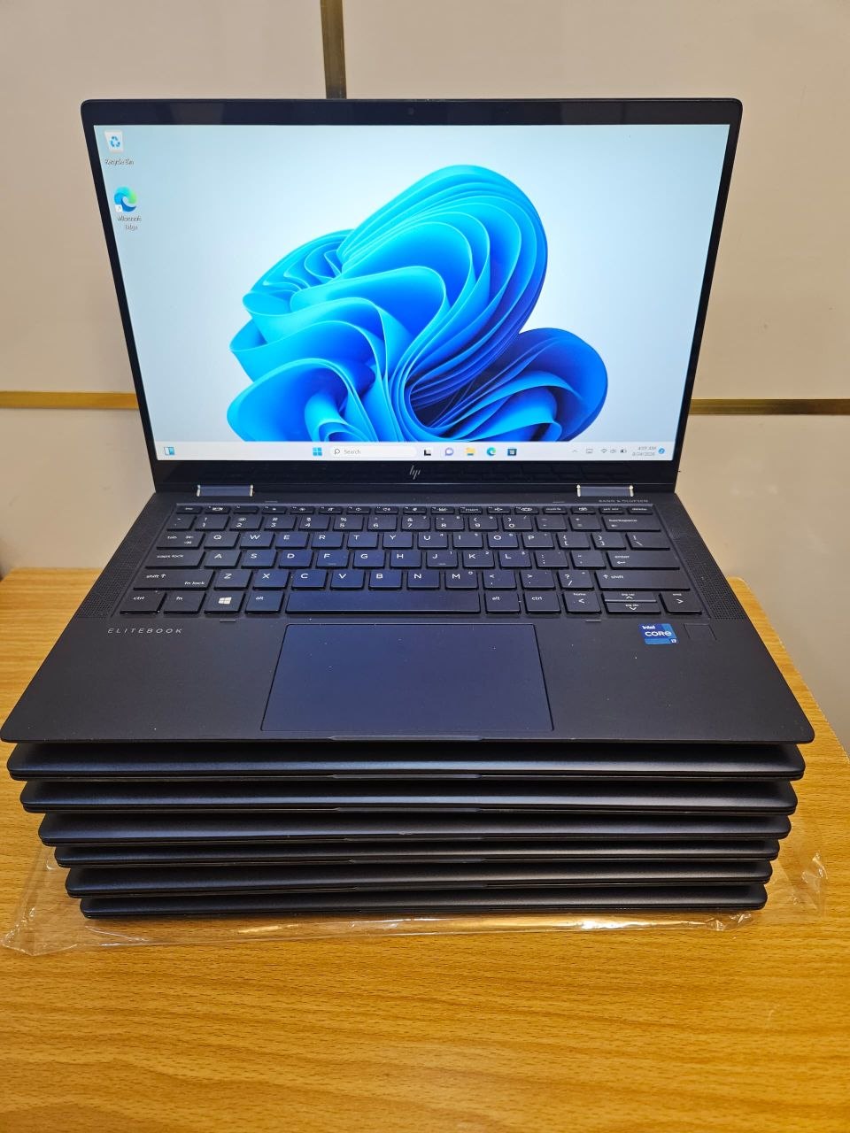 HP Elite Dragonfly G2 x360 13.3" FHD Touchscreen 2-in-1 Laptop – Intel Core i7 11th Gen| 16GB RAM |512GB SSD | Intel Iris Xe Graphics | Backlit Keyboard |Windows 11 | Includes Charger - Image 2